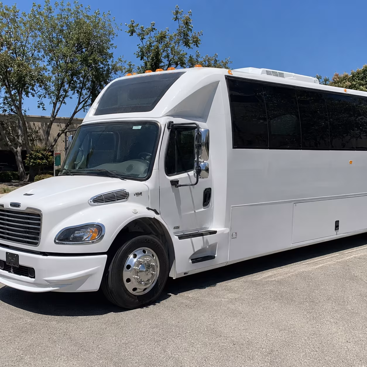 how the number of stops and hold time between them affect total bus rental hours in murfreesboro tennessee