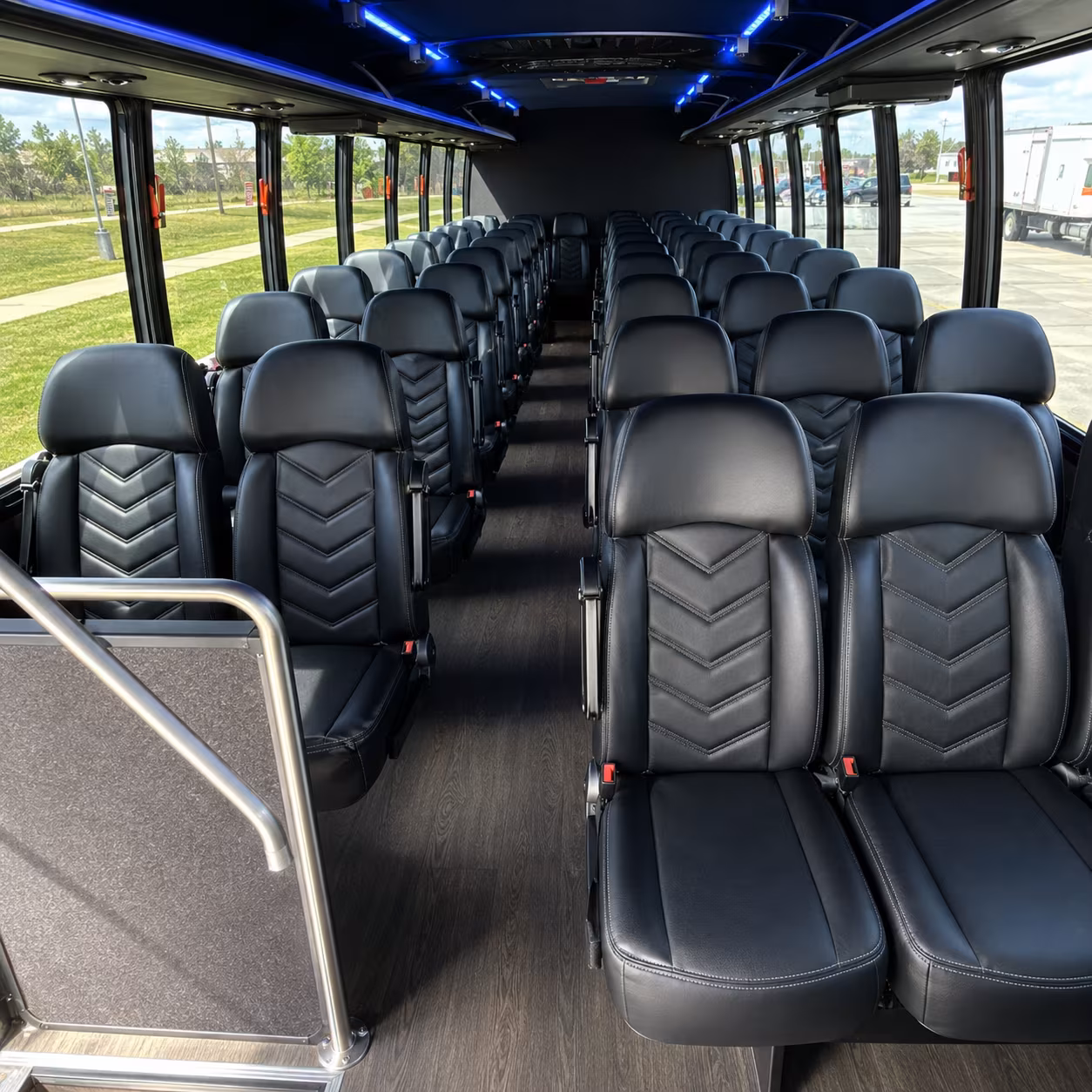 minibus rentals for murfreesboro art and culture field trips
