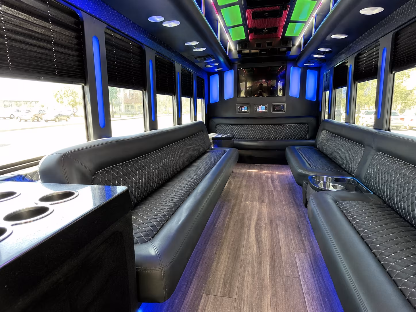 murfreesboro 15 passenger party bus inside