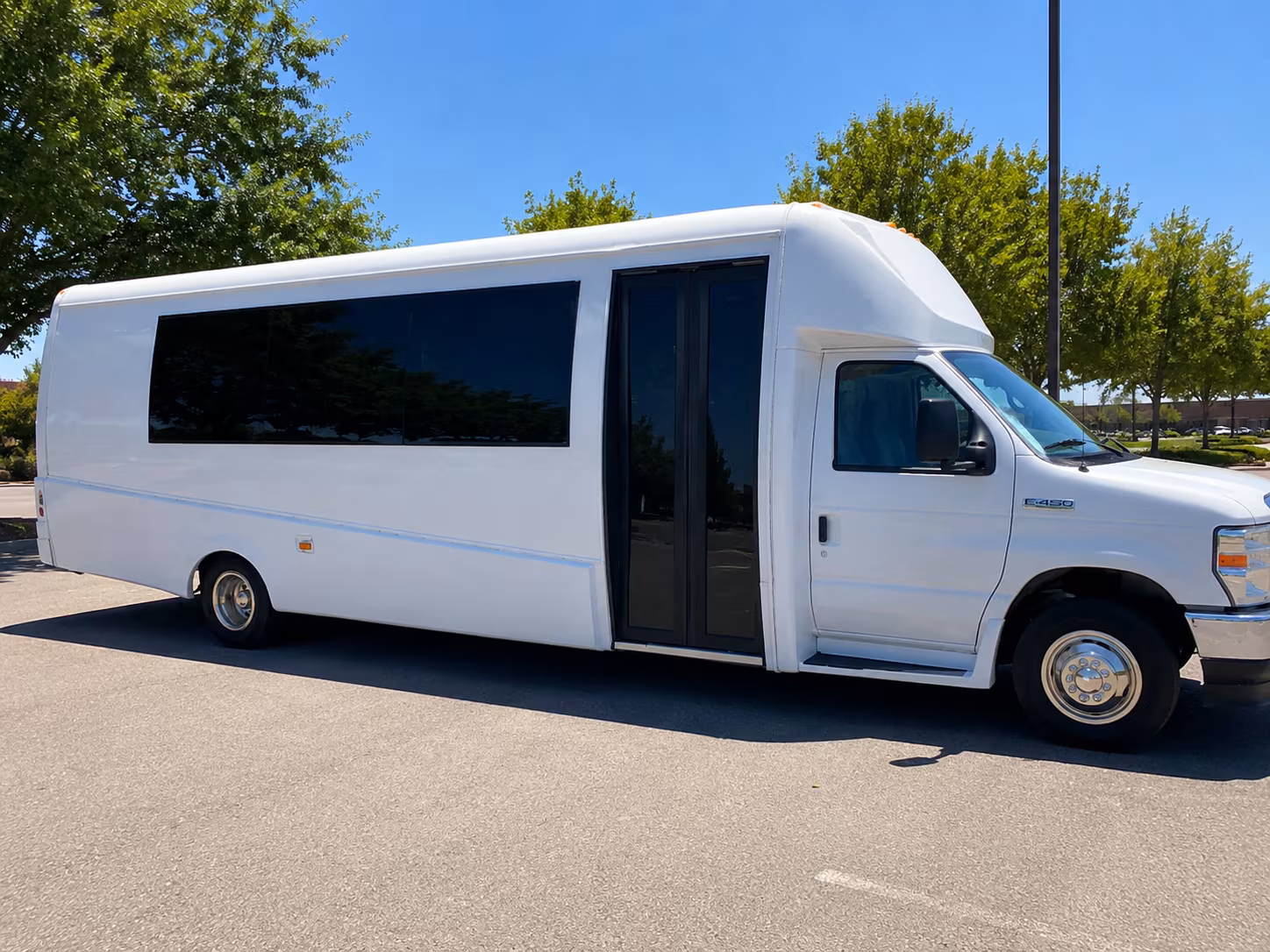 party buses to ascend amphitheater and outdoor concert venues near murfreesboro