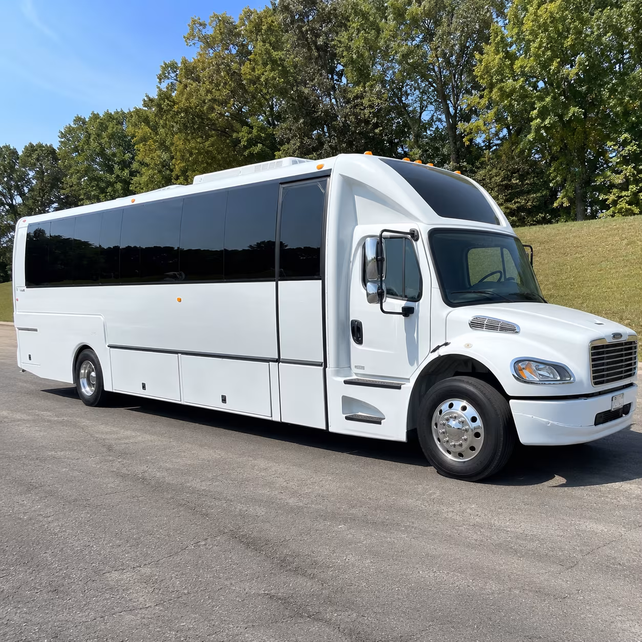 rent a party bus for bachelorette wine tours around murfreesboro