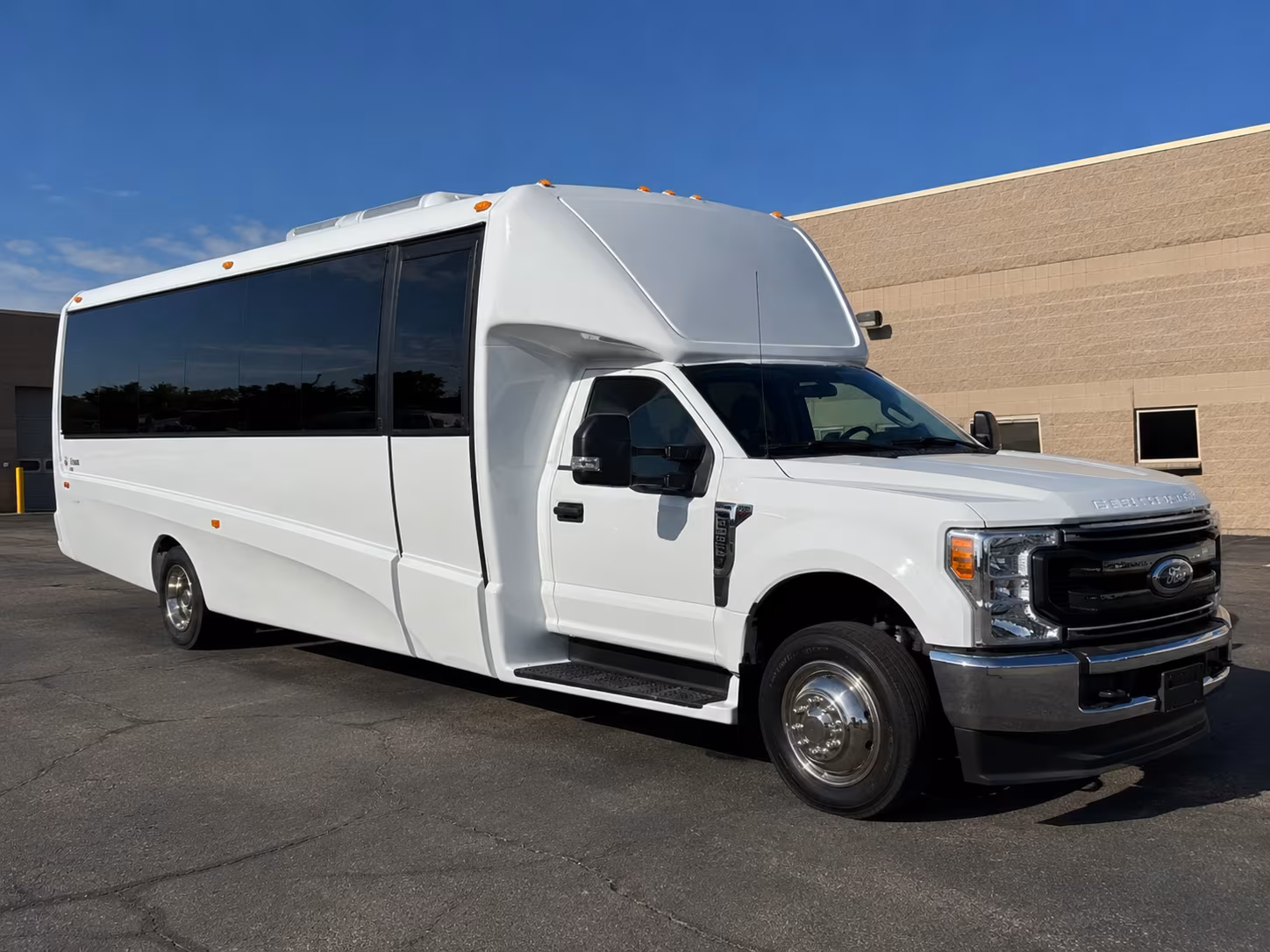 secure transportation for your next convention or trade show 1